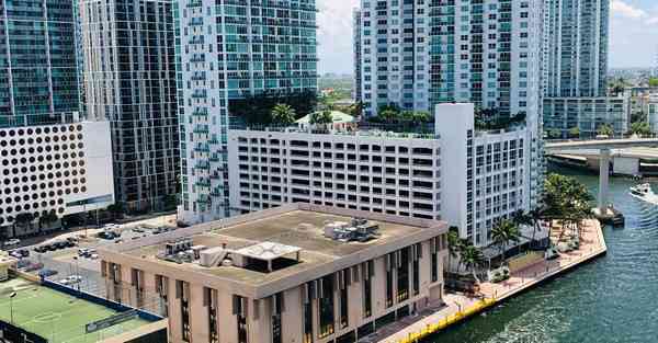 纯语音智能机器人