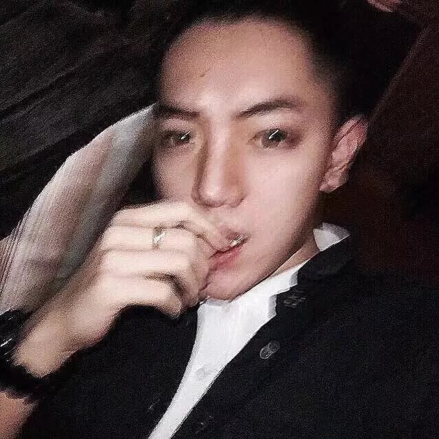 师容苇德