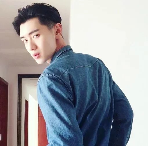 秦育榕振