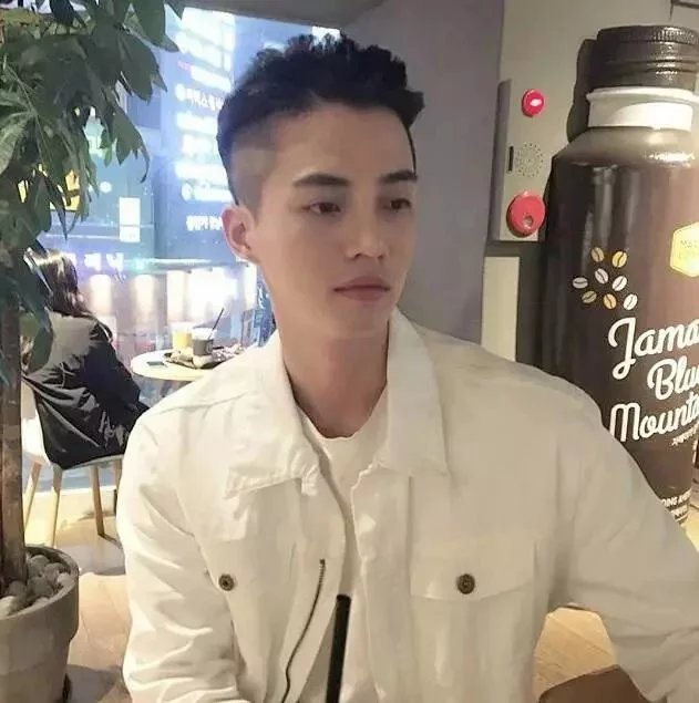 庄邦烁云